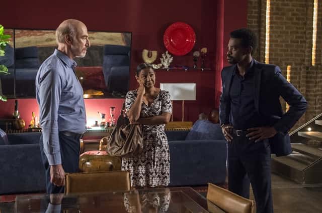 Severo (Odilon Wagner) e Roberval (Fabricio Boliveira) em cena de Segundo Sol (Foto: Globo/Estevam Avellar)