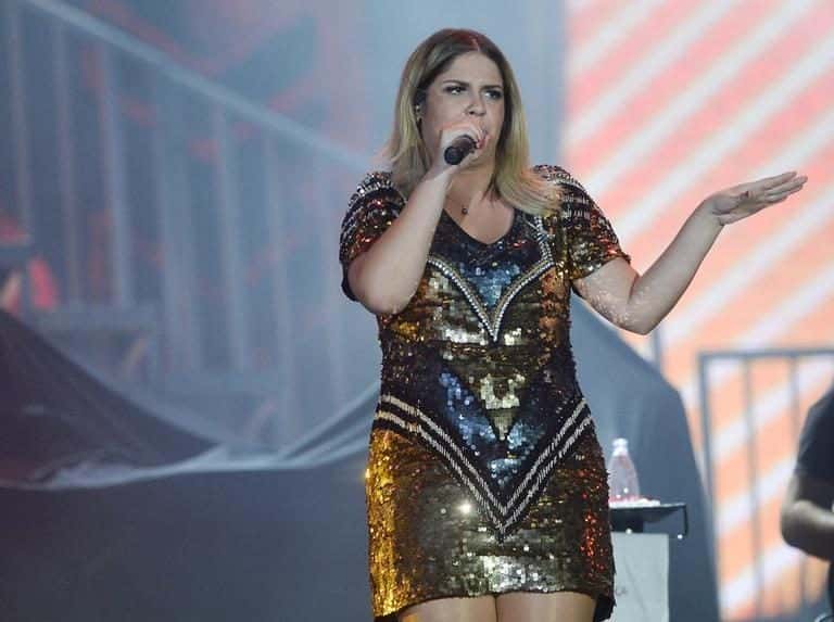 Marília Mendonça tem ousado em seus looks (Foto: Reprodução)