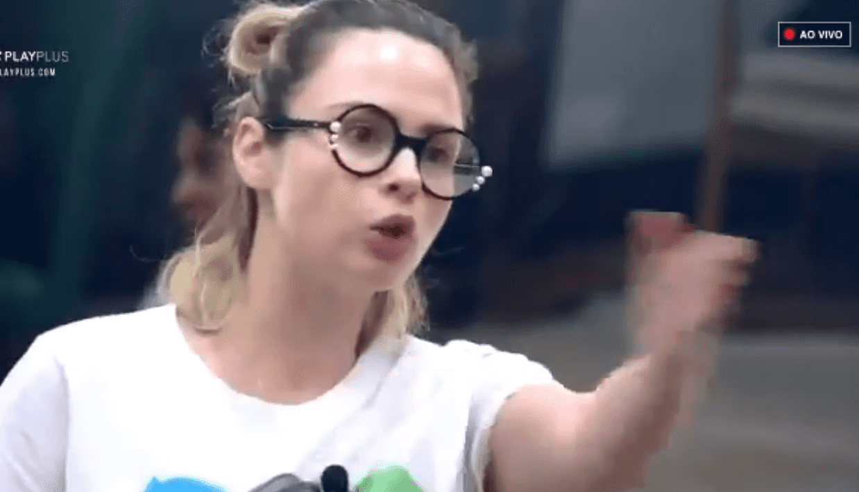 Ana Paula em A Fazenda (Foto: Reprodução)
