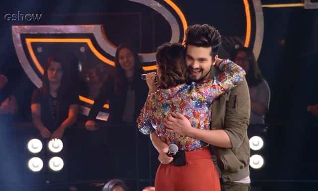 Luan e Fernanda Souza não apresentam mais o programa musical da Globo. (Foto: Reprodução)