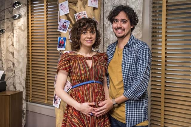 Taís (Renata Gaspar) e Pedro (George Sauma) na série Pais de Primeira (Foto: Globo/Paulo Belote)