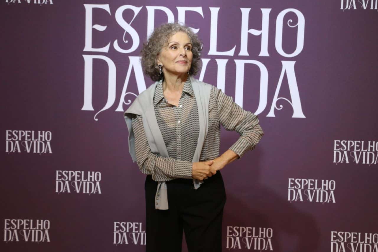 Irene Ravache em coletiva de imprensa de Espelho da Vida (Foto: Divulgação / AgNews)