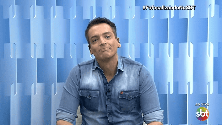 O jornalista Leo Dias no Fofocalizando (Foto: Reprodução/SBT)
