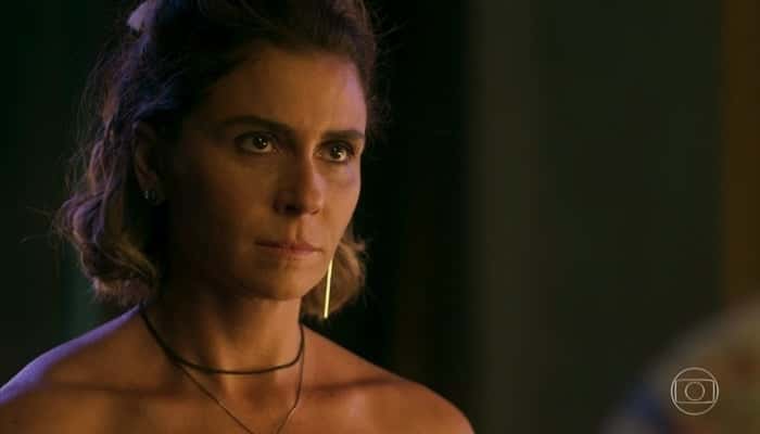Luzia (Giovanna Antonelli) em cena de Segundo Sol (Foto: Reprodução/Globo)