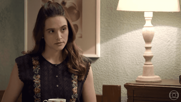 Juliana Paiva é a protagonista Marocas em O Tempo Não Para. (Foto: Reprodução/TV Globo)