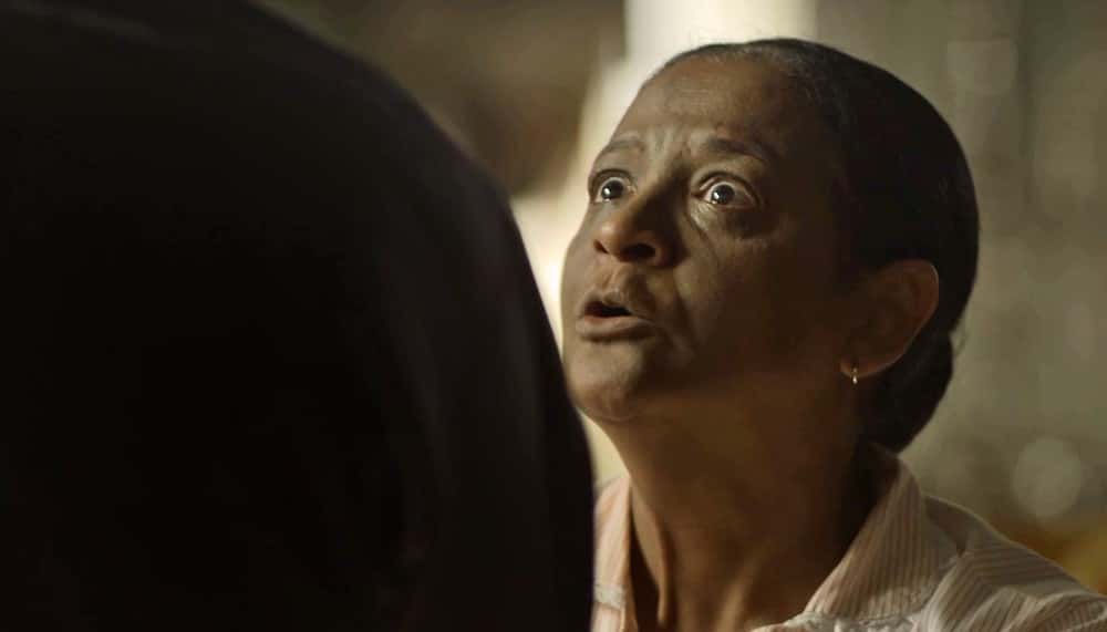 Zefa (Claudia Di Moura) confrontará Severo (Odilon Wagner) em Segundo Sol (Foto: Reprodução/Globo)