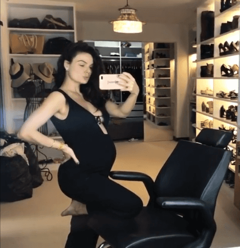 Isis Valverde ostenta closet luxuoso (Foto: Reprodução/Instagram)