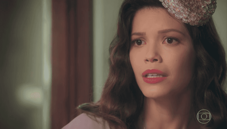 Vitoria Strada (Cris/Julia) em Espelho da Vida, novela das seis. (Foto: Reprodução/Globo)
