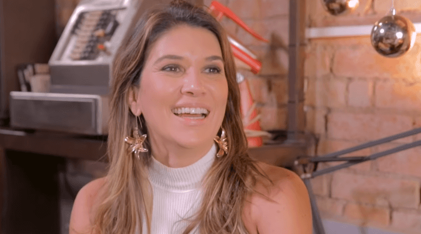 A apresentadora Rebeca Abravanel. (Foto: Reprodução / SBT)