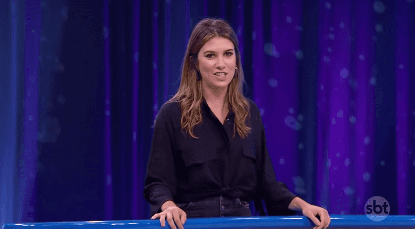 A apresentadora Rebeca Abravanel no Roda a Roda, programa do SBT. (Foto: Reprodução)