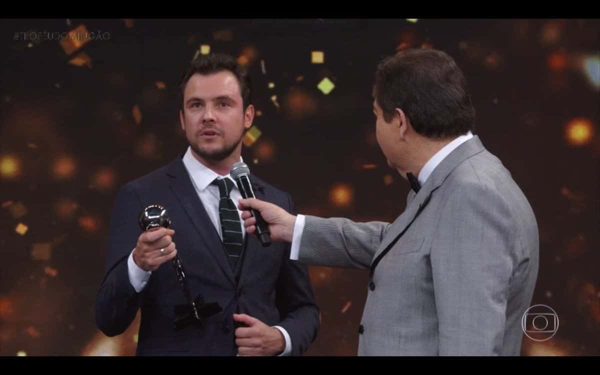 http://tvfoco.uai.com.br/wp-content/uploads/2015/05/Daniela-Mercury.jpg