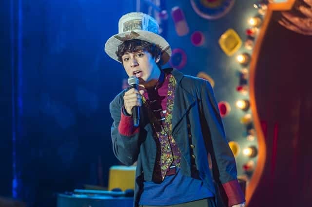 Alex (Daniel Rangel) no show de talentos que acabará em morte em Malhação (Foto: Globo/Paulo Belote)