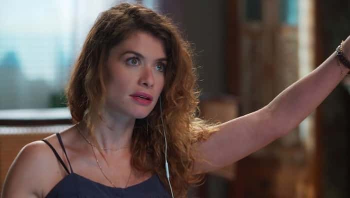 Isabel (Alinne Moraes) em Espelho da Vida (Foto: Divulgação/Globo)