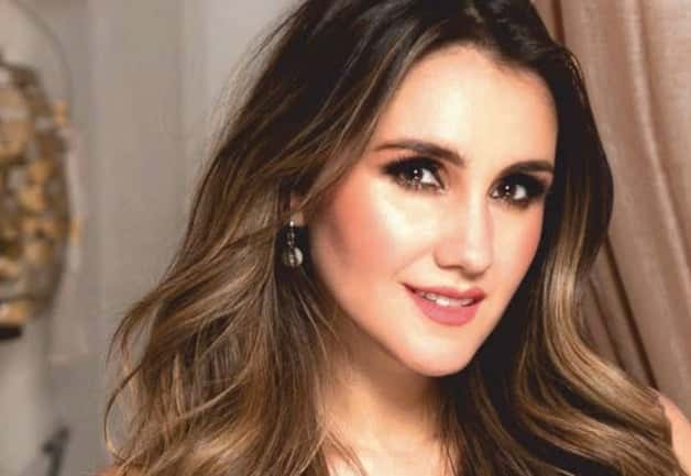 A ex RBD Dulce Maria irá se casar (Foto: Reprodução/Hola)