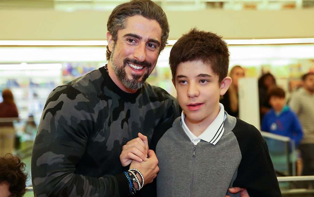 Marcos Mion e o filho, Romeo (Foto: Divulgação)