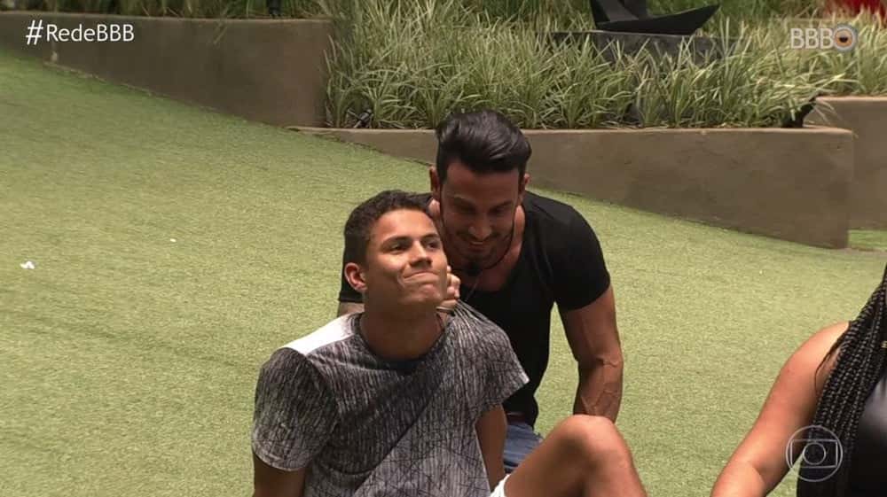 Gustavo e Danrley conquistam a imunidade — (Foto: TV Globo)