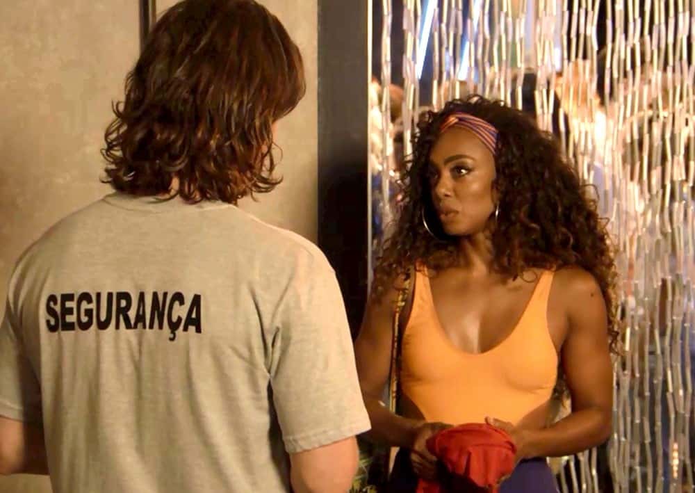 Quinzinho engana Dandara em Verão 90 (Foto: Reprodução)