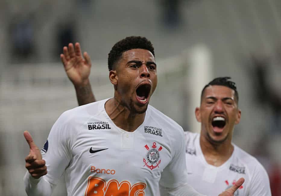 Jogo do Corinthians bateu recorde na RedeTV! e despertou atenção da Globo (Foto: Nilton Fukuda/Estadão)