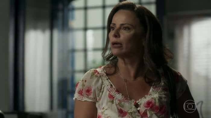http://tvfoco.uai.com.br/wp-content/uploads/2015/05/Daniela-Mercury.jpg