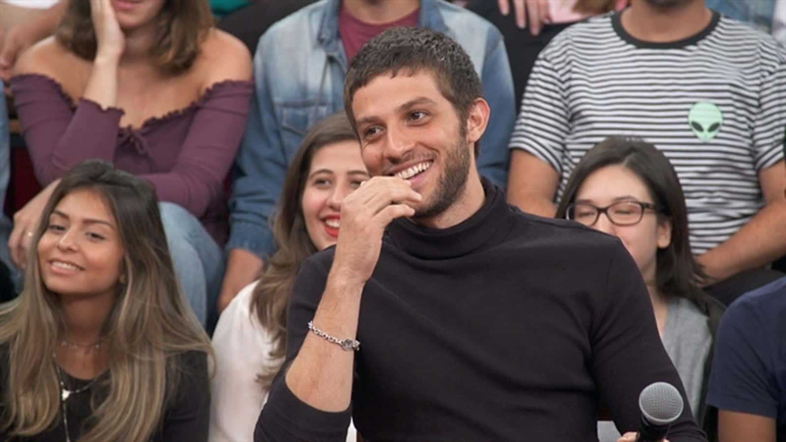 Chay Suede (Foto: Reprodução/Gshow)