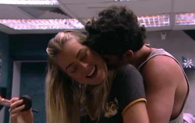 Maycon e Isabella (foto: GloboPlay)