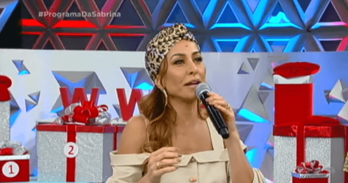 Programa apresentado por Sabrian Sato atualmente não está bem no ibope. (Foto: Reprodução)
