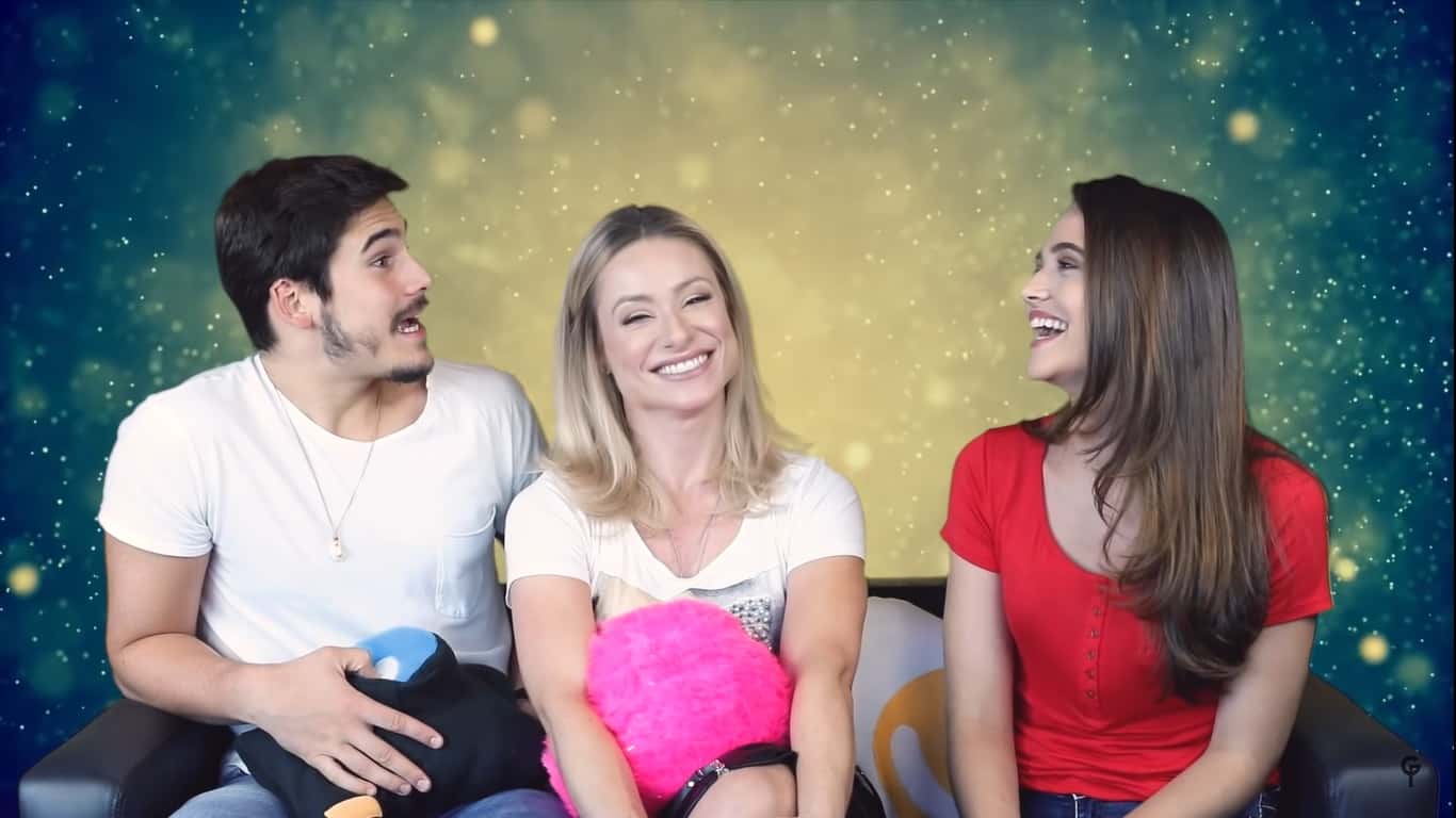 Giselle Prattes, mãe do Nicolas, quer que ele reate o namoro com Juliana. (Foto: Reprodução)