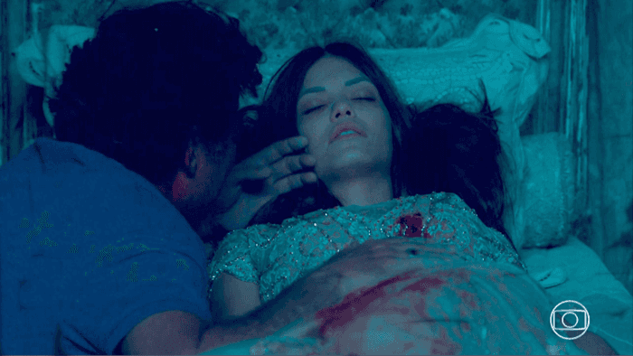 Américo (Felipe Camargo) em visão de Cris/Julia (Vitoria Strada) morta em Espelho da Vida (Foto: Reprodução/Globo)