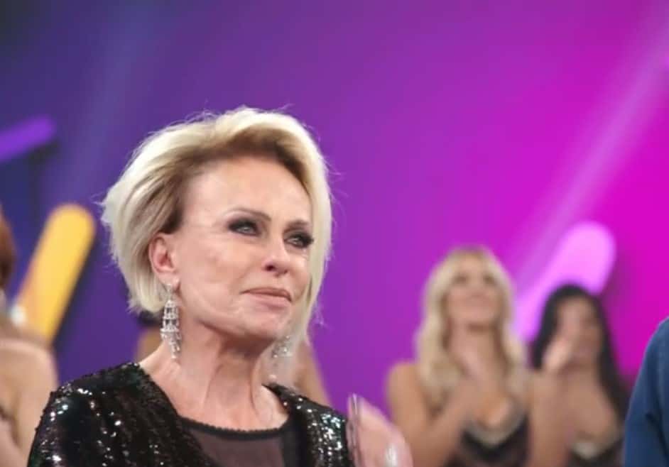 Ana Maria Braga no palco do Domingão do Faustão (Foto: Reprodução/Globo)