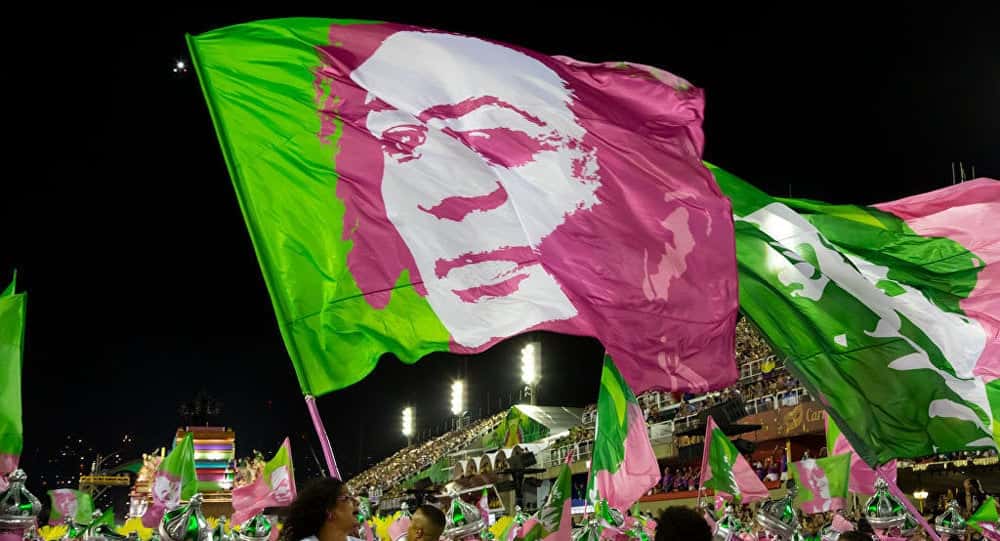 Marielle Franco no desfile da Mangueira em Carnaval em 2019 (Foto: Sputnik / Paula Magalhães)