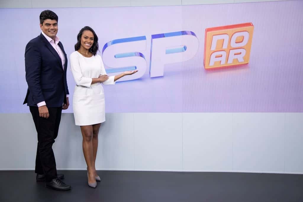 André Azeredo e Salcy Lima no comando do SP no Ar, na Record. (Foto: Edu Moraes/ Record TV)