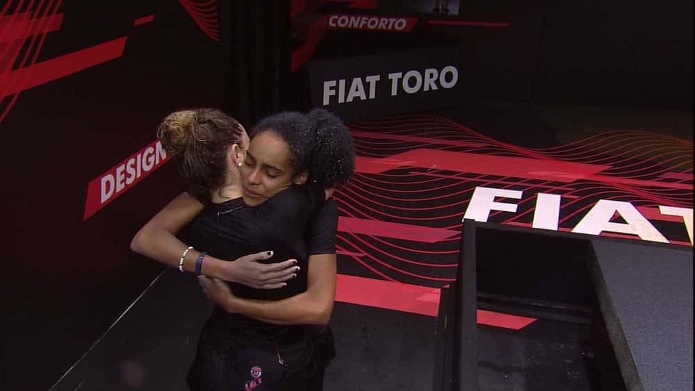 Paula continua na liderança após Gabriela desistir (Foto: Reprodução)
