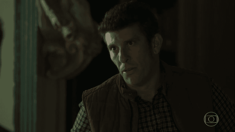 Machado (Milhem Cortaz) em O Sétimo Guardião (Foto: Reprodução/Globo)