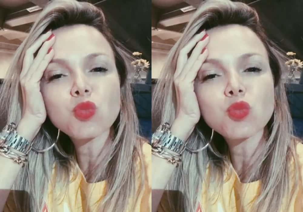 A apresentadora comemorou bons índices de audiência. (Foto: Reprodução)