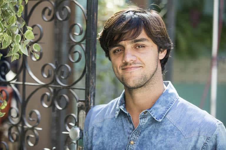 O ator Felipe Simas chorou com decisão da Globo (Foto: Divulgação)
