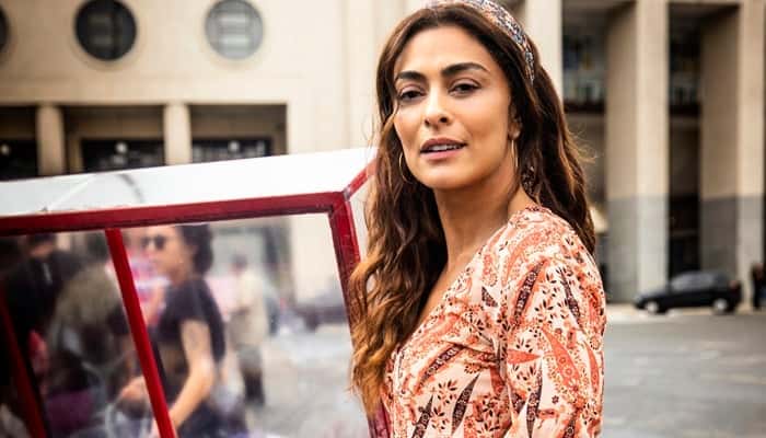 Maria da Paz (Juliana Paes) vende bolo na rua em A Dona do Pedaço (Foto: Globo/João Miguel Júnior)