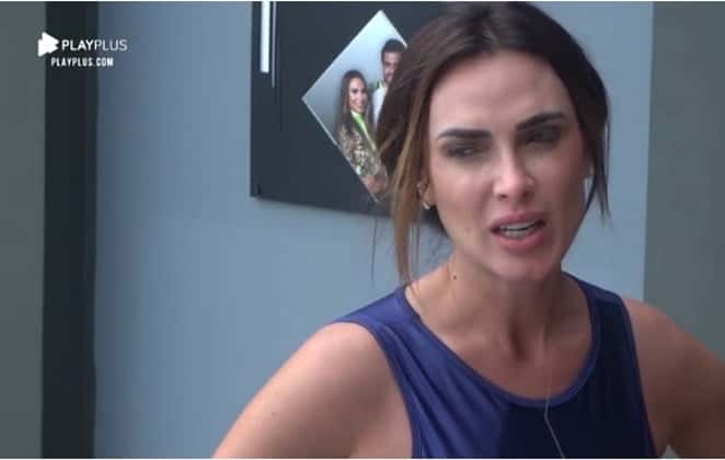 Nicole Bahls causou uma confusão e chegou a praticar apressão (Foto: Reprodução/Play Plus)