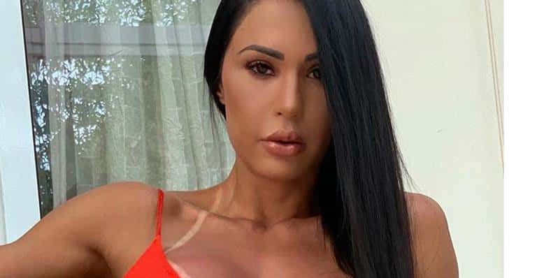 A modelo Gracyanne Barbosa sempre publica fotos e vídeos ousados em sua rede social (Foto: Reprodução/ Instagram)