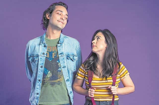 Eduardo Sterblich e Tatá Werneck na série Shippados, da Globo (Foto: Divulgação)