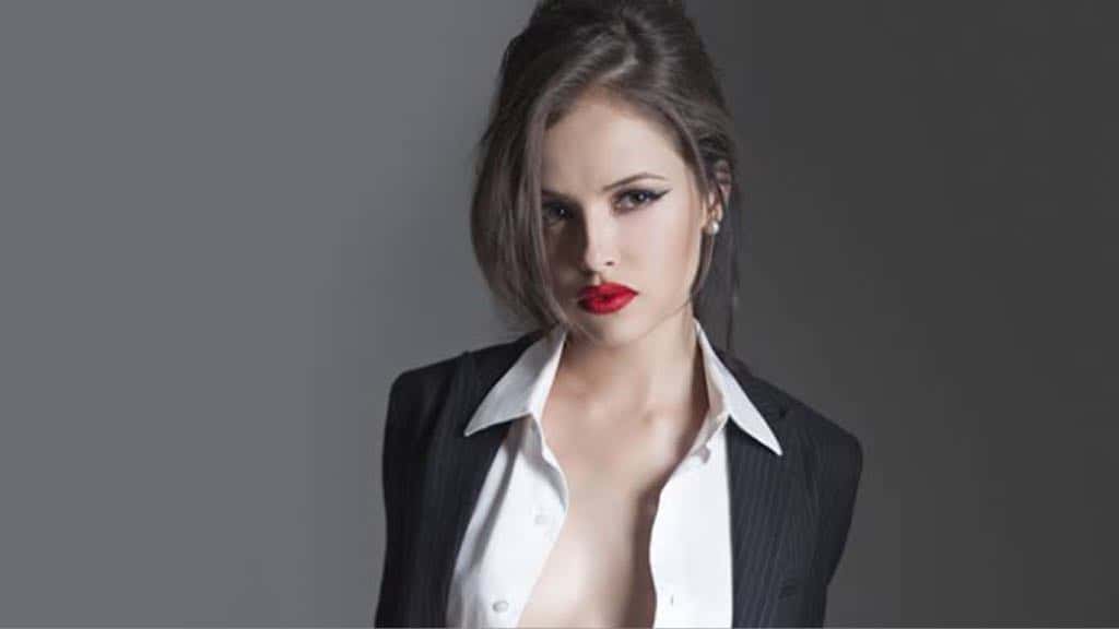 Josiane em A Dona do Pedaço, atacará mais uma vez como assassina (Imagem: Reprodução)