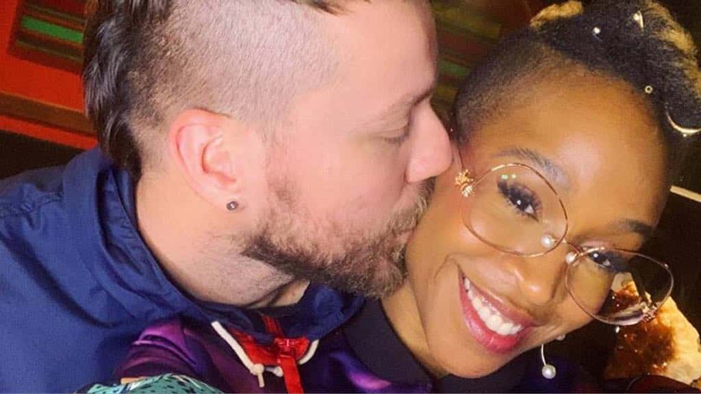 Karol Conka assumi namoro com guitarrista e produtor e sofre preconceito de alguns seguidores (Imagem: Instagram)
