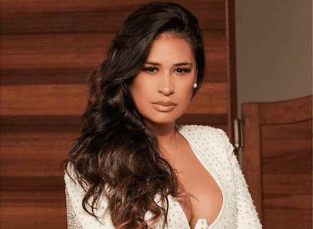 A famosa cantora sertaneja da dupla Simone e Simaria, Simone deixou os seus seguidores assustados ao revelar problema para engravidar (Foto: Reprodução)