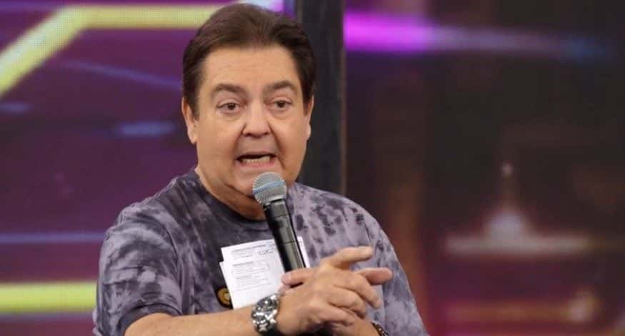 Faustão comanda o Dança dos Famosos na Globo (Reprodução)