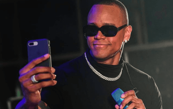 O cantor de axé, Léo Santana se tornou um dos assuntos mais falados da web ai admitir sua metrossexualidade (Foto: Reprodução/Instagram)