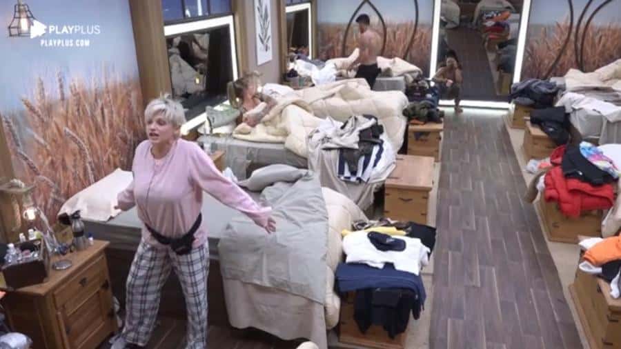 Andréa de Nóbrega protagonizou outros barracos dentro de A Fazenda (Reprodução: PlayPlus)