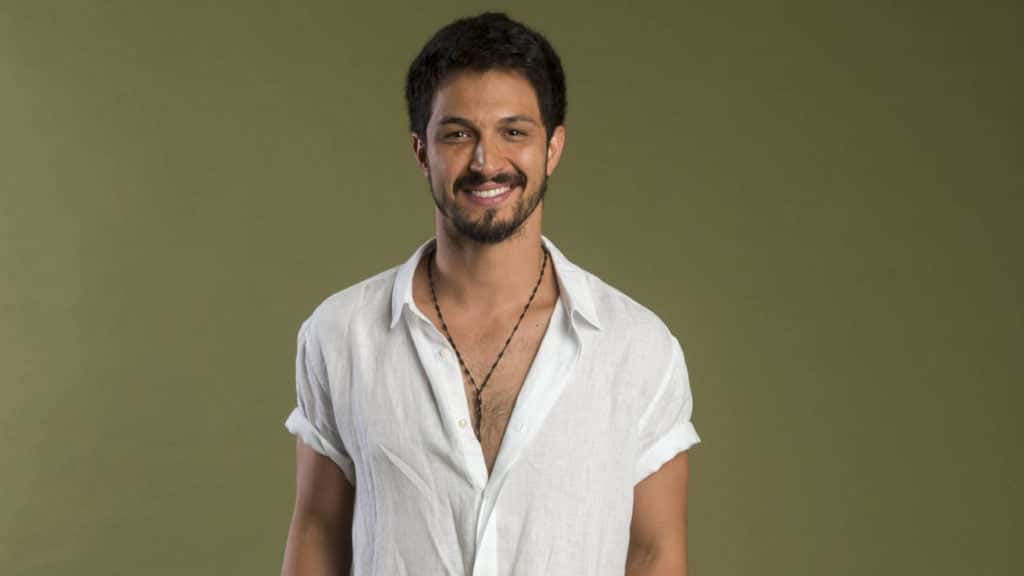 Romulo Estrela vem fazendo sucesso na novela Bom Sucesso (Foto: Divulgação)