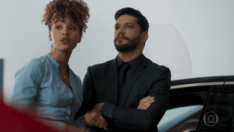 Gisele (Sheron Menezzes) e Diogo (Armando Babaioff) serão surpreendidos por Marcos em Bom Sucesso (Foto: Reprodução/Globo)