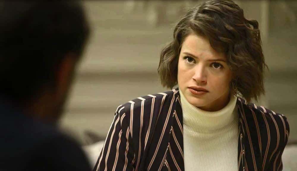 Josiane fica sem chão em A Dona do Pedaço (Foto: Reprodução/Globo)