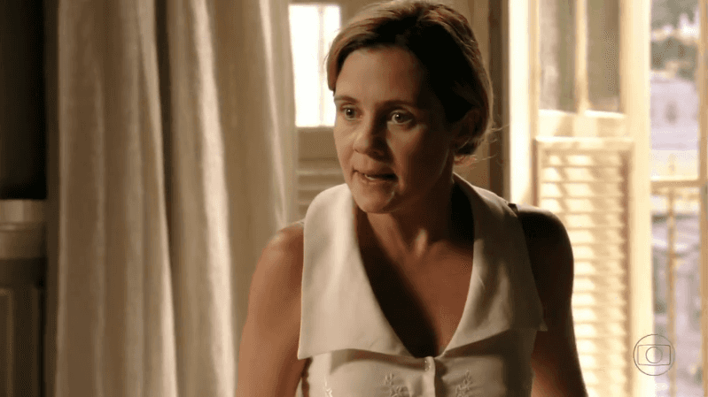 Adriana Esteves (Carminha) em Avenida Brasil, que teve melhor audiência de estreia em 20 anos no Vale a Pena Ver de Novo (Foto: Reprodução/Globo)