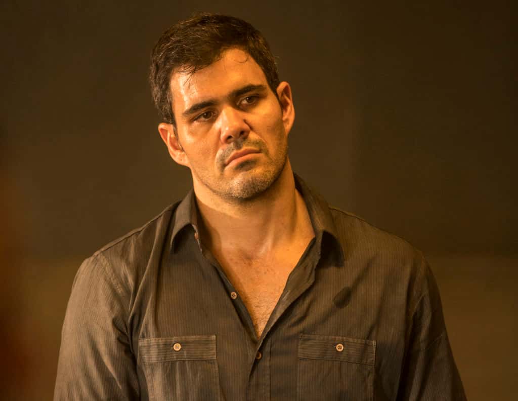 Magno (Juliano Cazarré) em cena de Amor de Mãe (Foto: Divulgação/Globo/João Cotta)